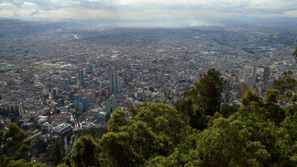 A enorme Bogotá vista do Cerro de Monserrate