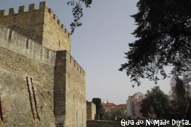 Como é a visita ao Castelo de São Jorge em Lisboa