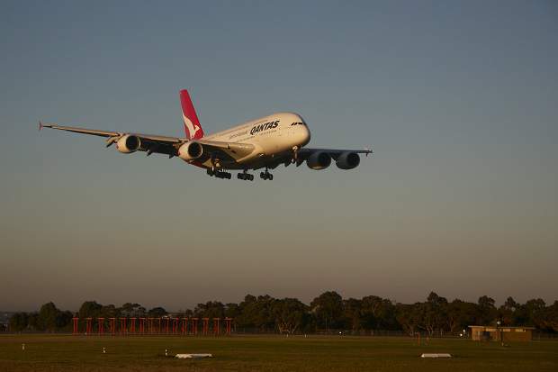 Como ir do Aeroporto de Melbourne até o centro da cidade?