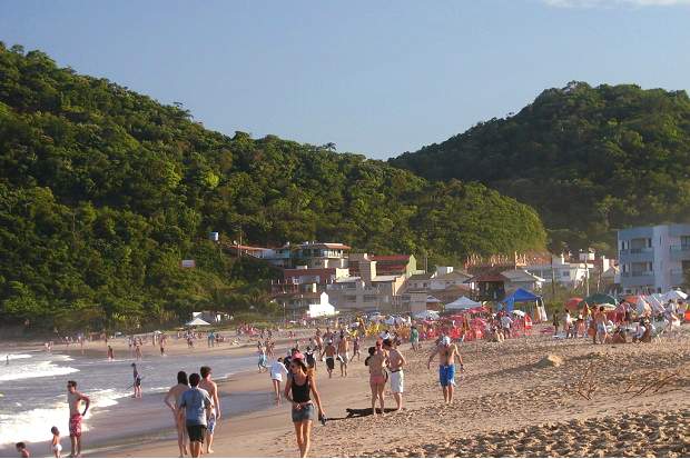 Melhores praias do Brasil: Balneário Camboriú - Praia dos Amores - Santa Catarina