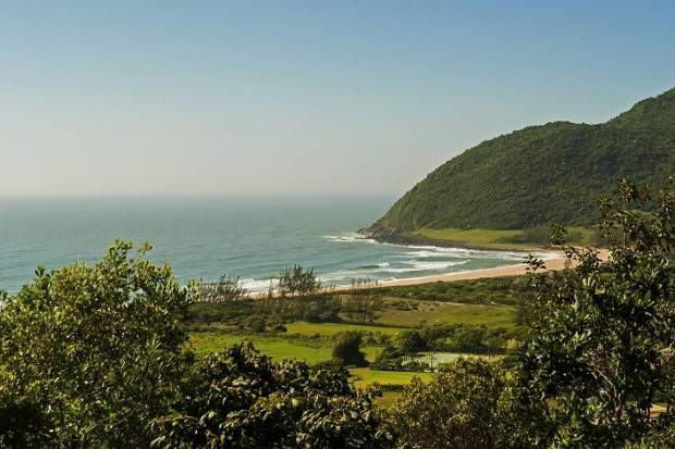 Melhores praias do Brasil: Garopaba - Praia do Silveira - Santa Catarina
