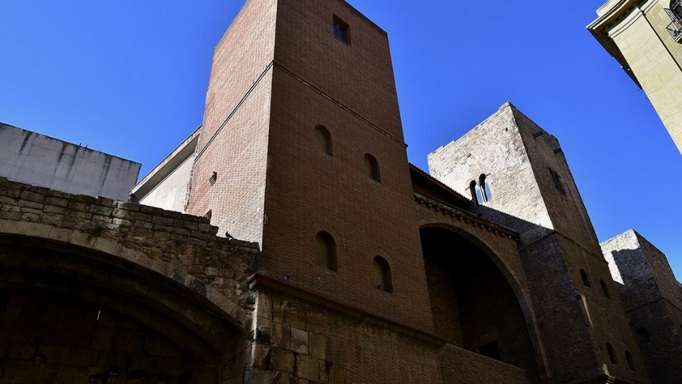 Estrutura da antiga muralha romana de Barcelona
