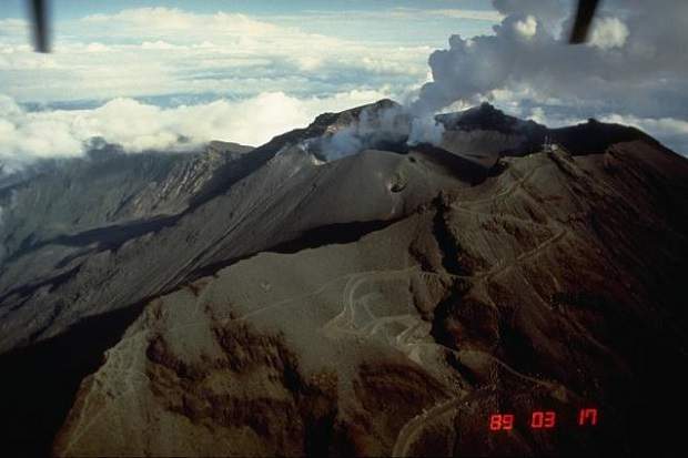 Os 10 vulcões ativos no mundo mais perigosos!