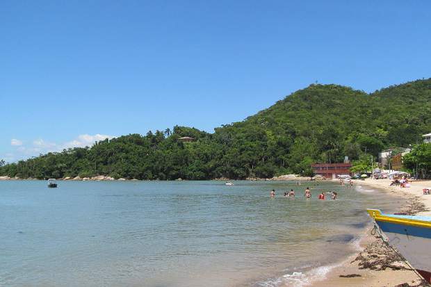 Praias de Governador Celso Ramos: beleza e tranquilidade em SC!