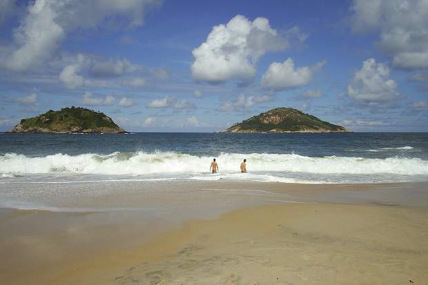 Praias de nudismo no Brasil