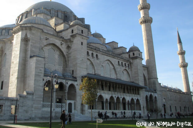 Mesquita Süleymaniye, uma das mais bonitas de Istambul, com vistas lindas da cidade