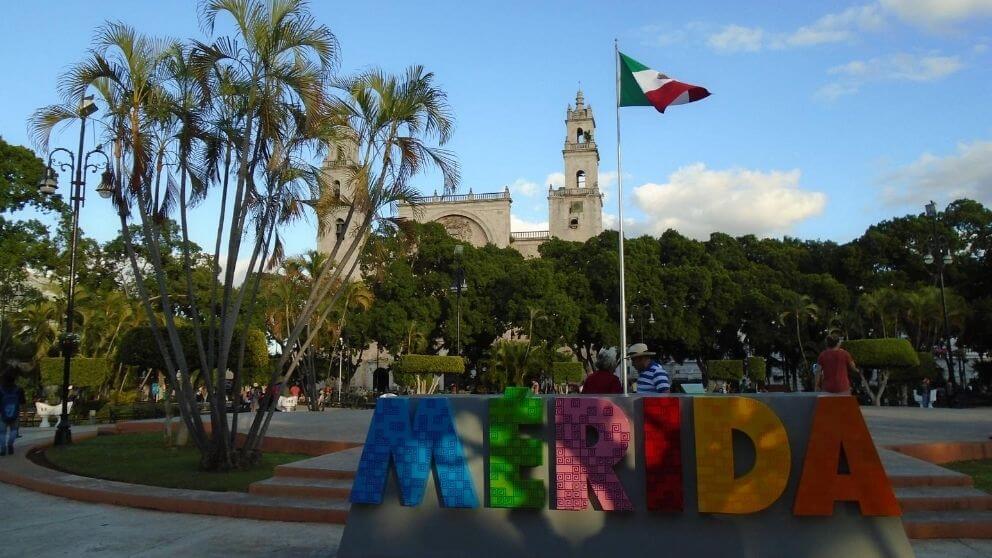 Letreiro de Mérida na Plaza Grande