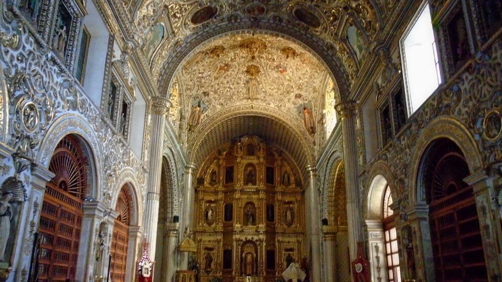 Interior do Templo de Santo Domingo de Guzmán