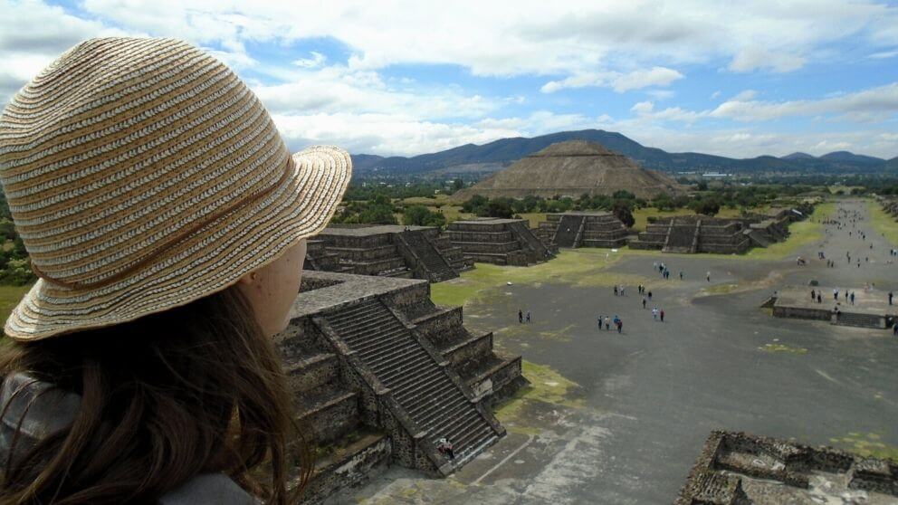 Vista da Pirâmide da Lua em Teotihuacan