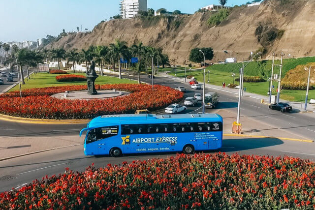 Como ir do Aeroporto de Lima para Miraflores? Ônibus Shuttle, Táxis e Mais Dicas