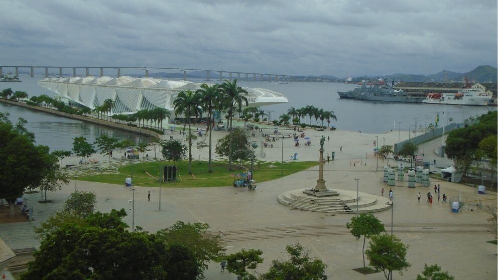 Praça Mauá vista a partir do terraço do Museu de Arte do Rio